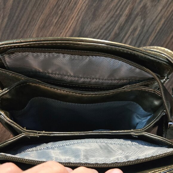 MC/MARK CHANTAL Faux Leather Ostrich Pattern Triple Compartment Crossbody NWOT - Picture 11 of 12